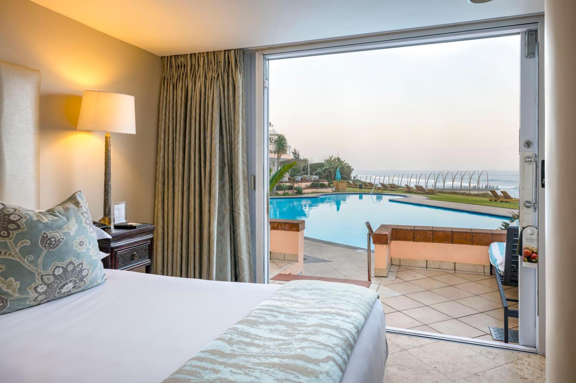 Beverly Hills Durban Eksteriør billede A room at the Hilton Tel Aviv