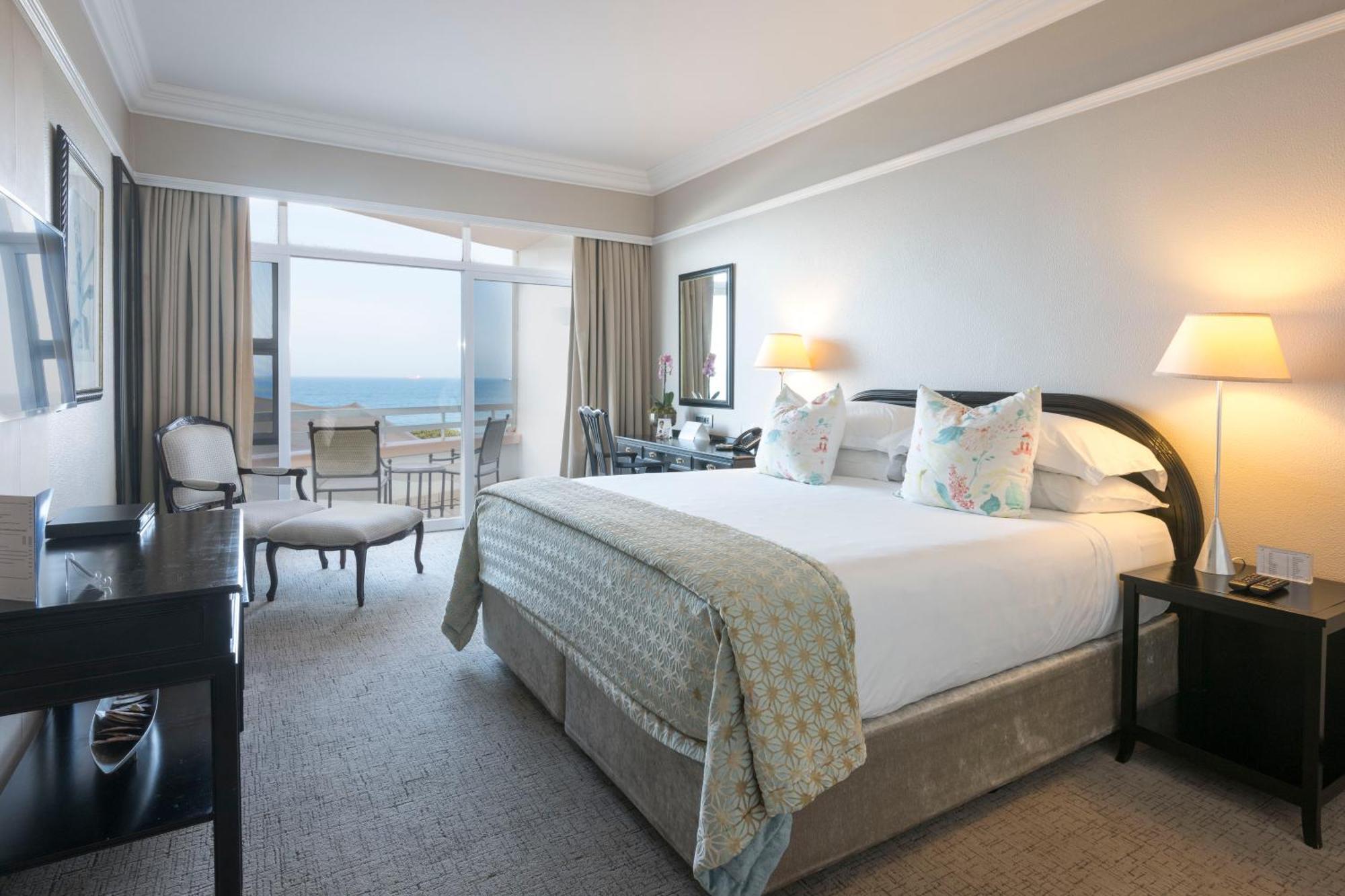 Beverly Hills Durban Eksteriør billede A room at the Cape Town Protea Hotel
