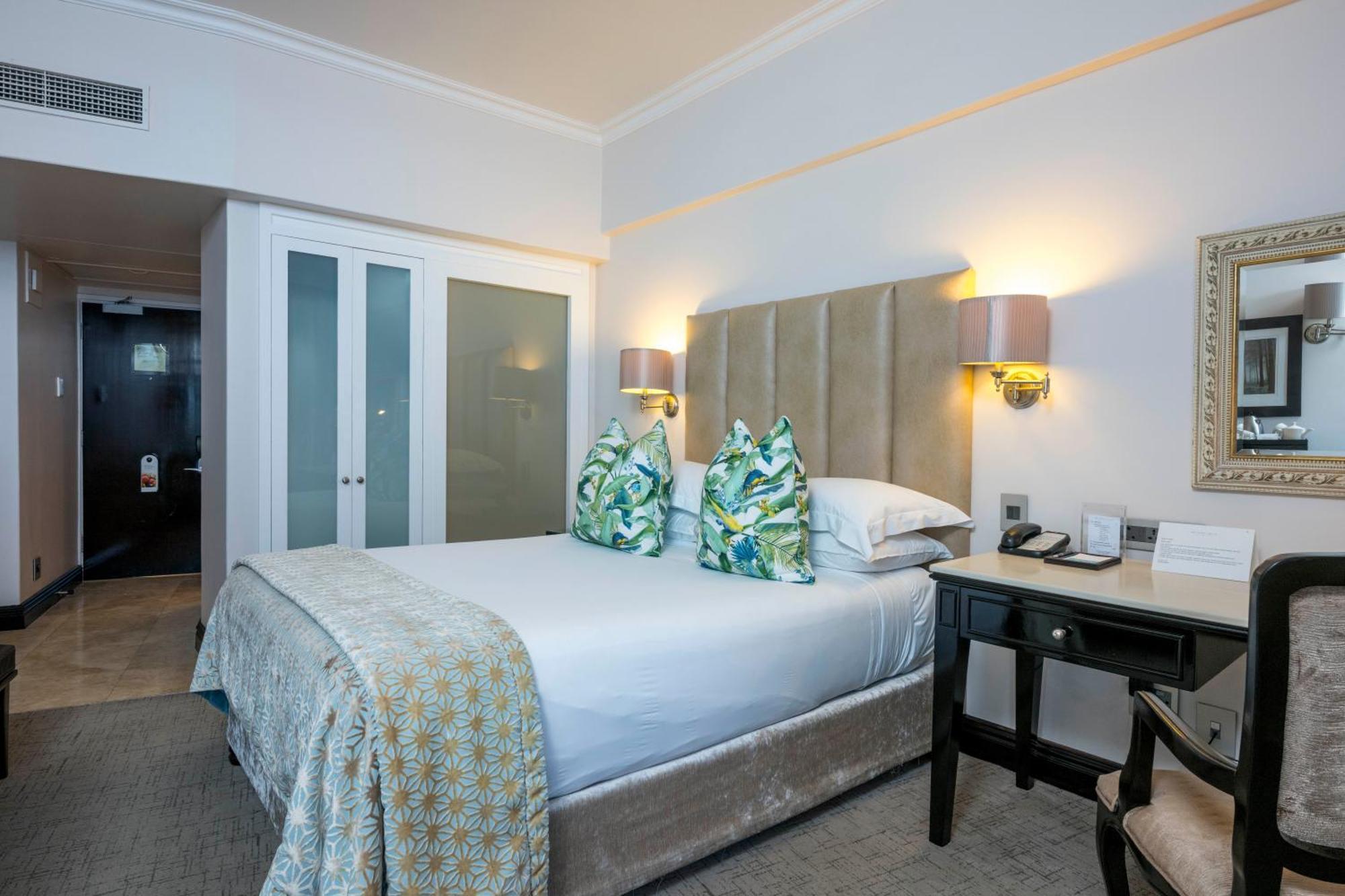 Beverly Hills Durban Eksteriør billede A bedroom at the hotel