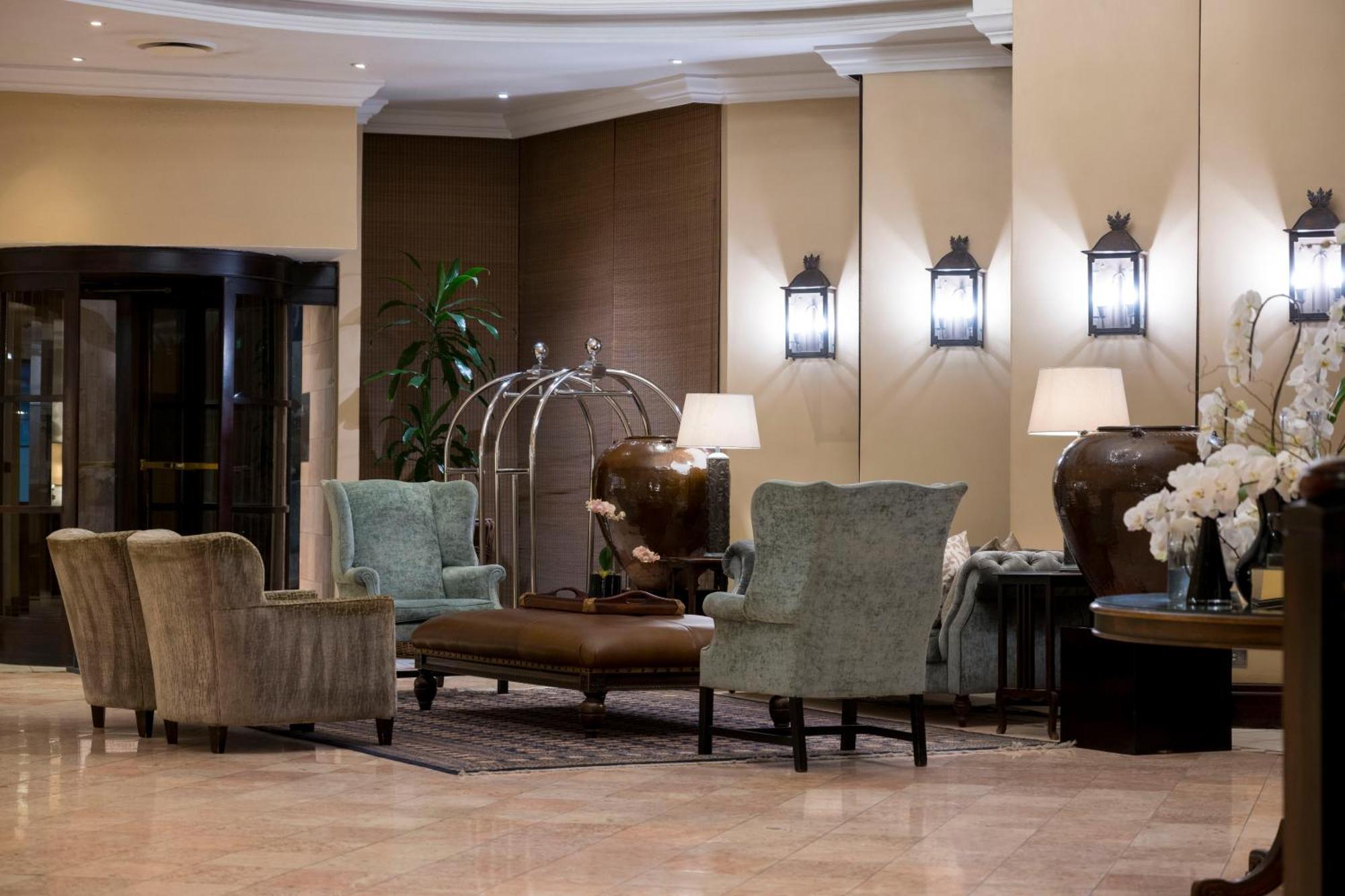 Beverly Hills Durban Eksteriør billede The lobby of the Four Seasons Hotel